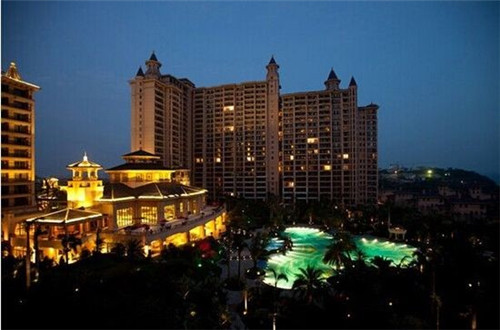 斗志昂扬乐逍遥无所事是好吃懒做（斗志昂扬乐逍遥无所事是好吃懒做是什么生肖）