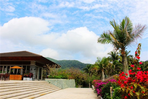 喜得一曲在东方是什么歌（喜得一曲在东方是什么歌词）